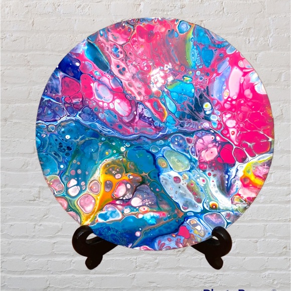 Acrylic paint pour 7” round - Picture 3 of 8